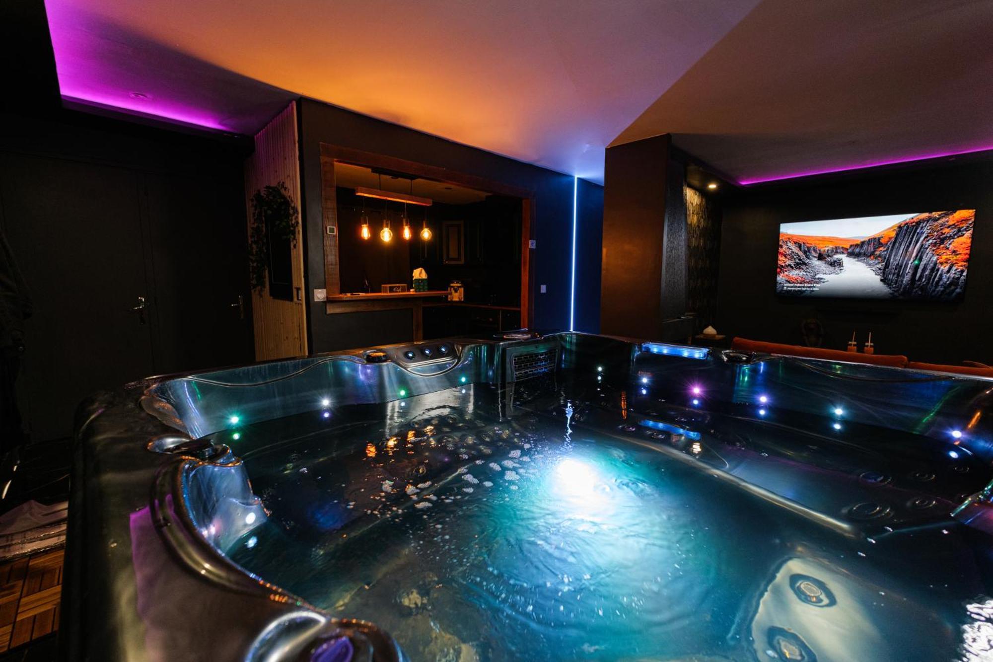 L Escale Jacuzzi Et Sauna Evreux Ngoại thất bức ảnh